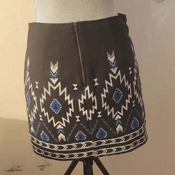 Divided Woman's Lined Black, Blue & White Embellished Mini Skirt, Size: 6 - Picture 6 of 8